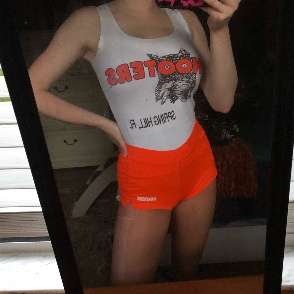 Hooters full authentic uniform/Halloween costume
